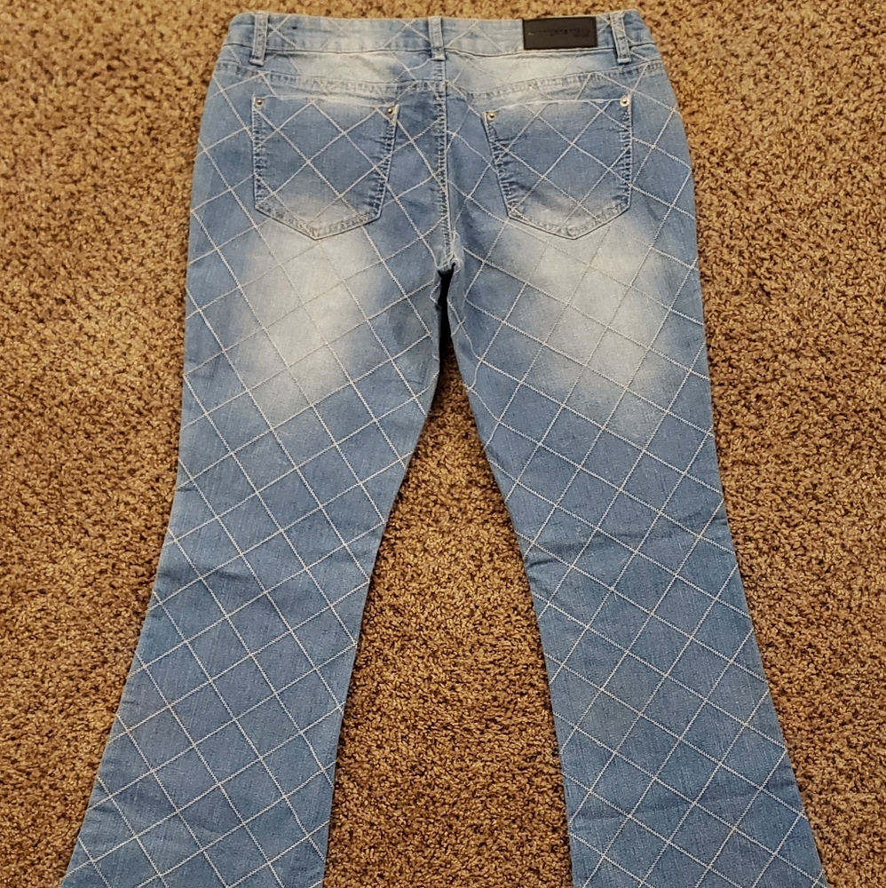 Jeans - Picture 2 of 3